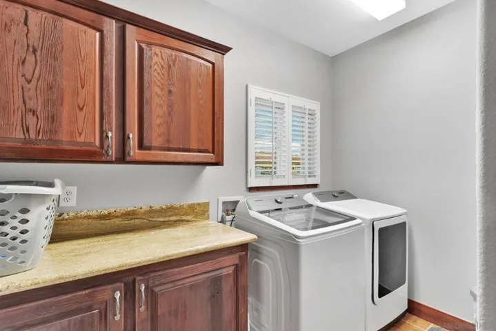 14492 Mast Lane, Helendale, California 92342