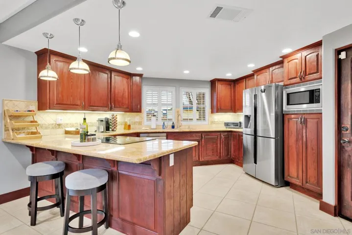 14492 Mast Lane, Helendale, California 92342