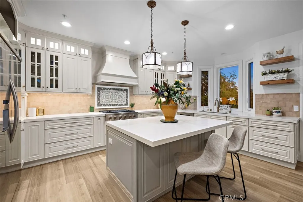 25702 Nellie Gail, Laguna Hills, California 92653 home-pic-1