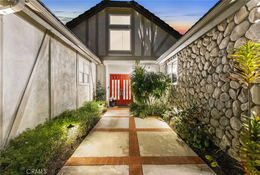 25702 Nellie Gail, Laguna Hills, California 92653 home-pic-3