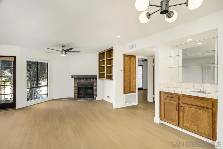 1263 Robinson Ave. #1, San Diego, California 92103