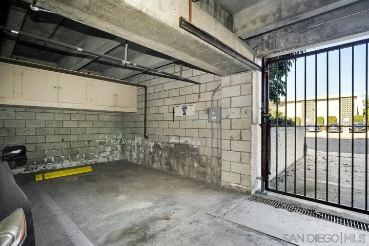 1263 Robinson Ave. #1, San Diego, California 92103