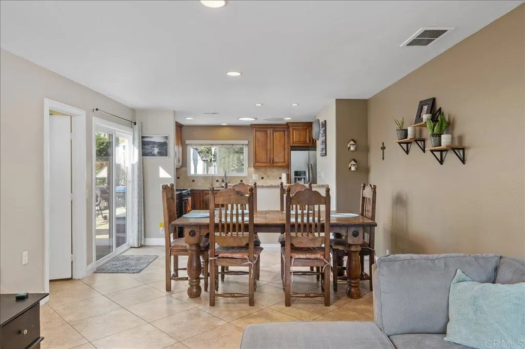 827 Bayberry Ct., San Marcos, California 92069 home-pic-10