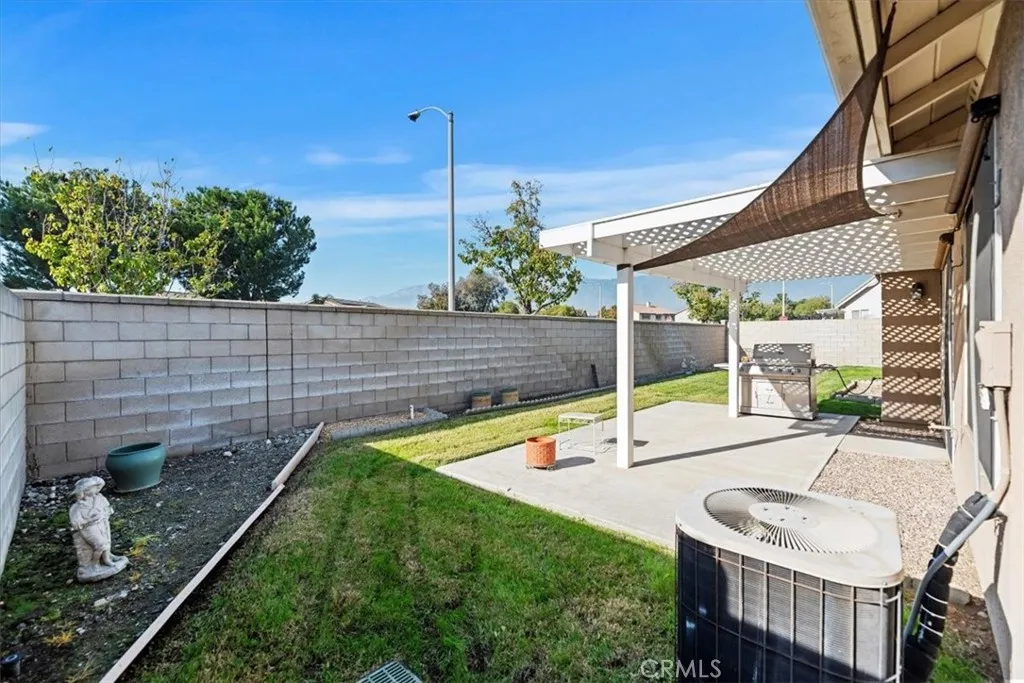 6934 Fremontia, Fontana, California 92336 home-pic-22