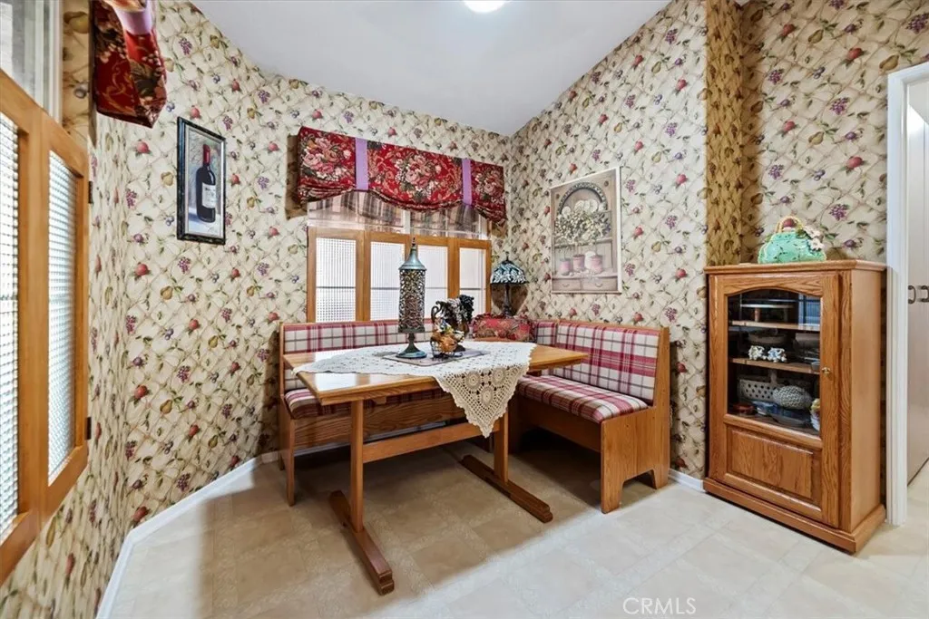 6934 Fremontia, Fontana, California 92336 home-pic-11