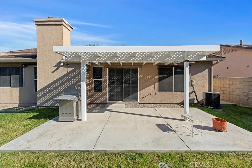 6934 Fremontia, Fontana, California 92336 home-pic-25