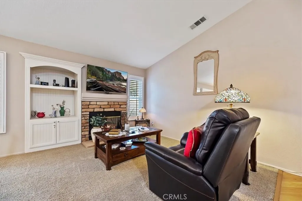 6934 Fremontia, Fontana, California 92336 home-pic-4