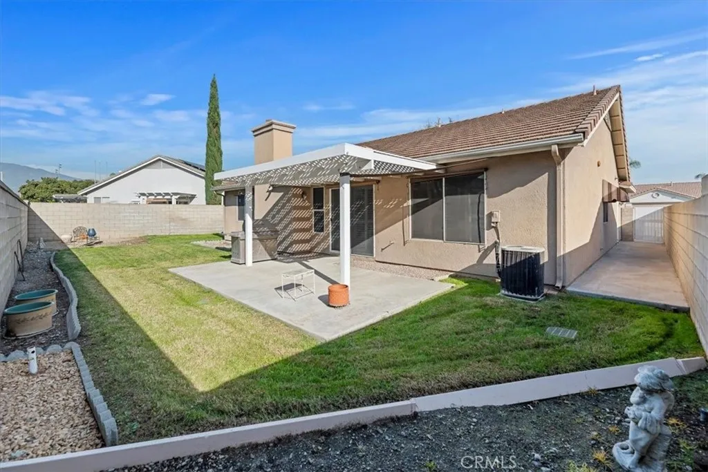 6934 Fremontia, Fontana, California 92336 home-pic-24