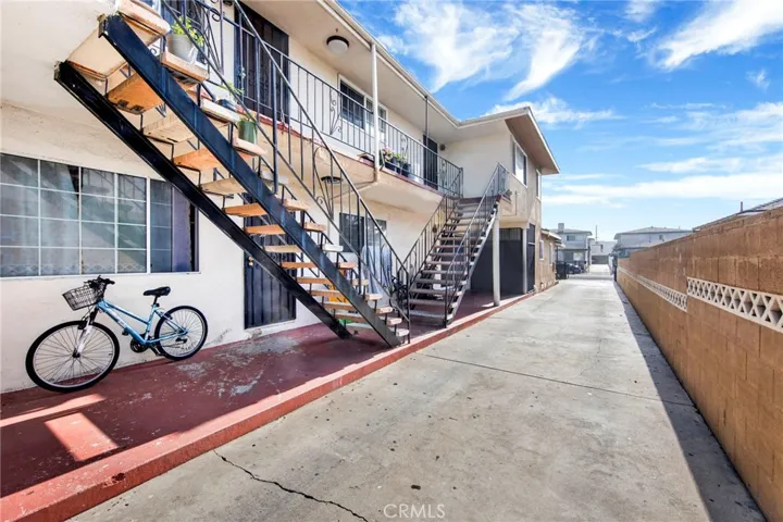 4351 W 142nd, Hawthorne, California 90250