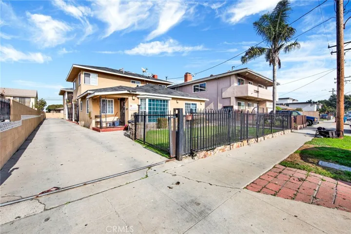 4351 W 142nd, Hawthorne, California 90250