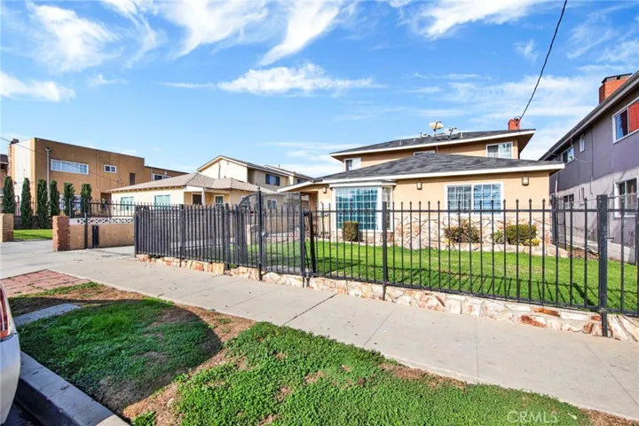4351 W 142nd, Hawthorne, California 90250
