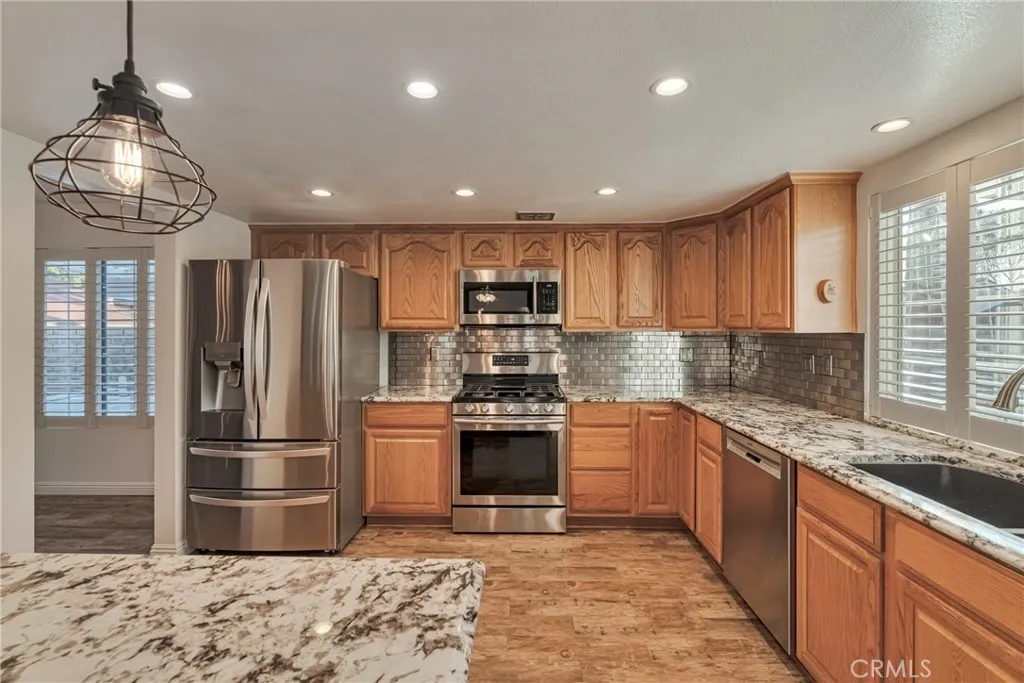 29015 Gladiolus, Canyon Country, California 91387 home-pic-17