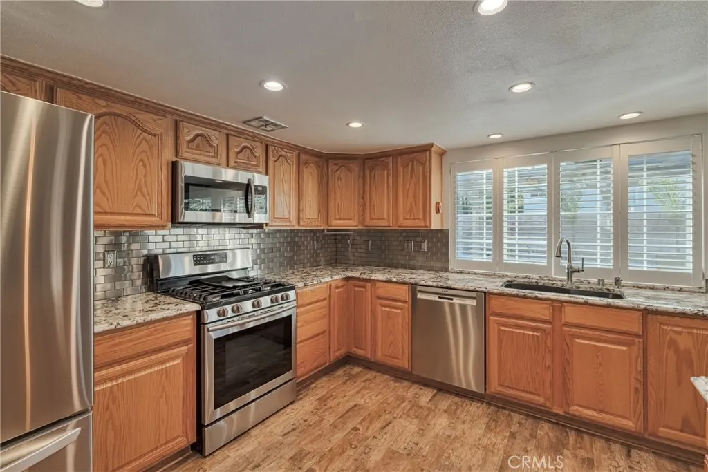 29015 Gladiolus, Canyon Country, California 91387 home-pic-18