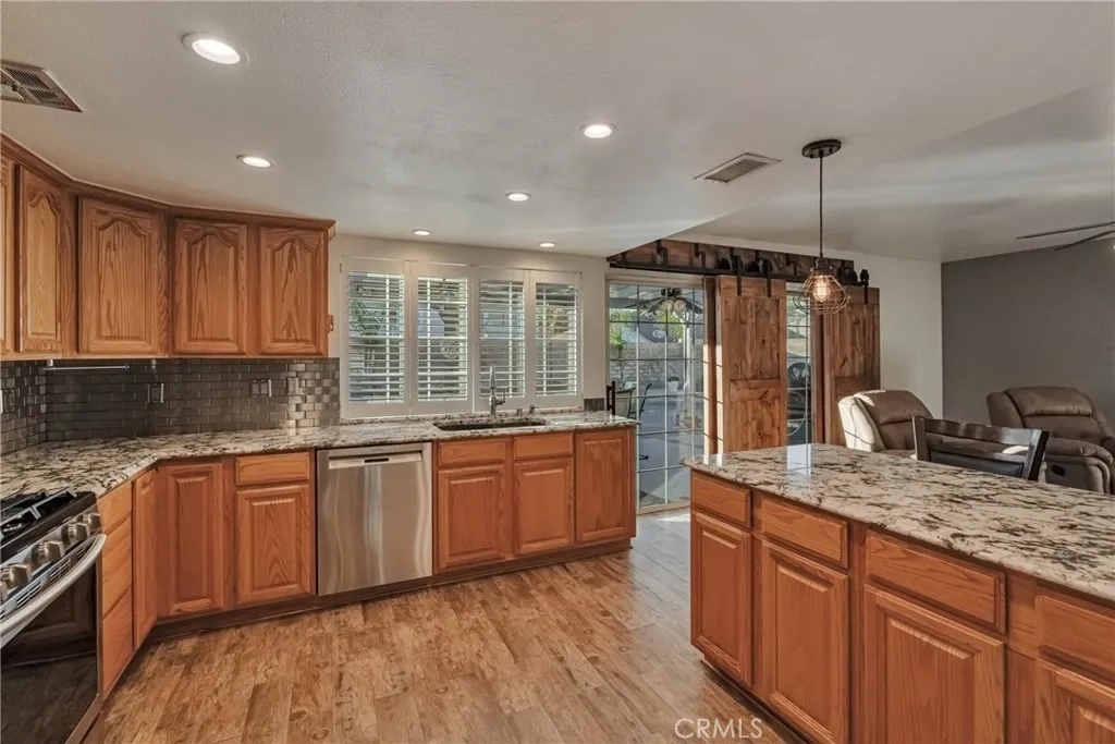29015 Gladiolus, Canyon Country, California 91387 home-pic-20
