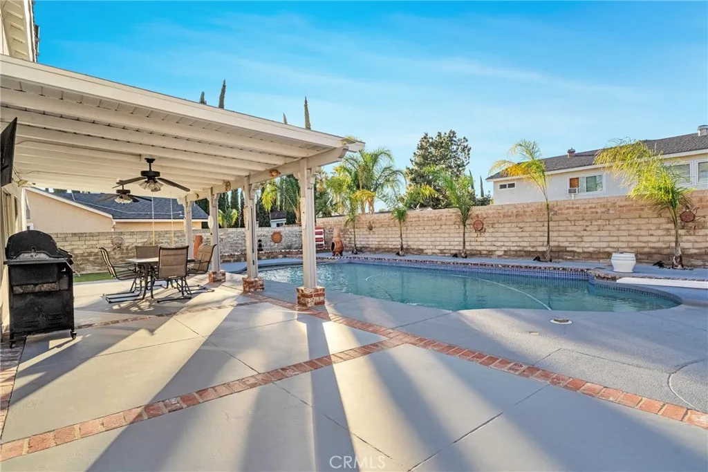 29015 Gladiolus, Canyon Country, California 91387 home-pic-12