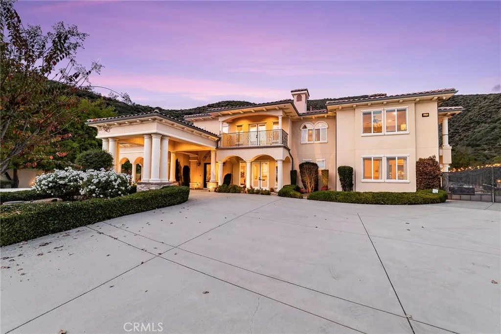475 W 26th Street, Upland, California 91784 home-pic-2