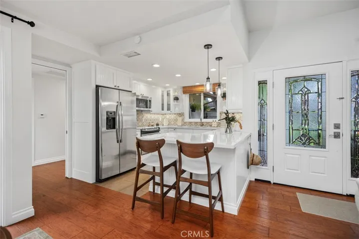 Eat in kitchen with peninsula