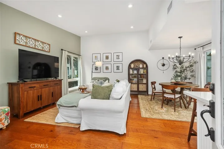 Spacious living room