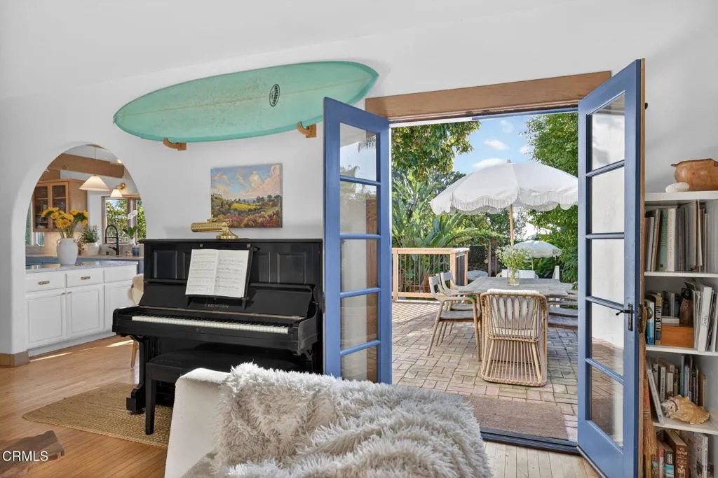 1684 Poli Street, Ventura, California 93001 home-pic-25