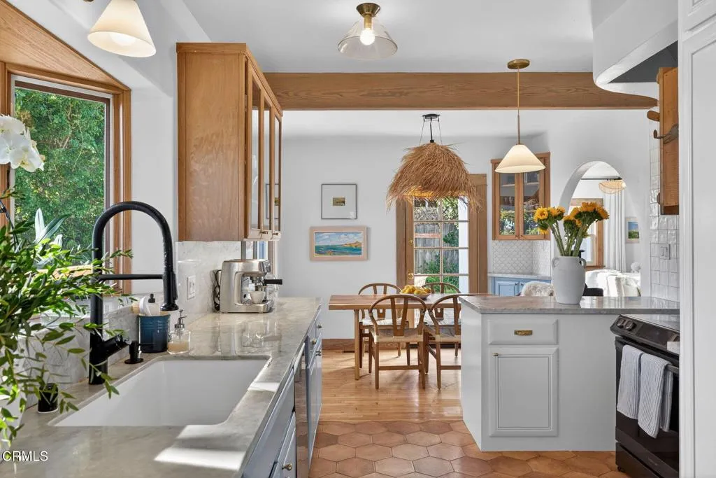 1684 Poli Street, Ventura, California 93001 home-pic-15
