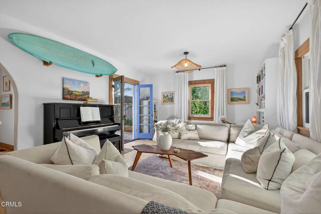 1684 Poli Street, Ventura, California 93001 home-pic-6