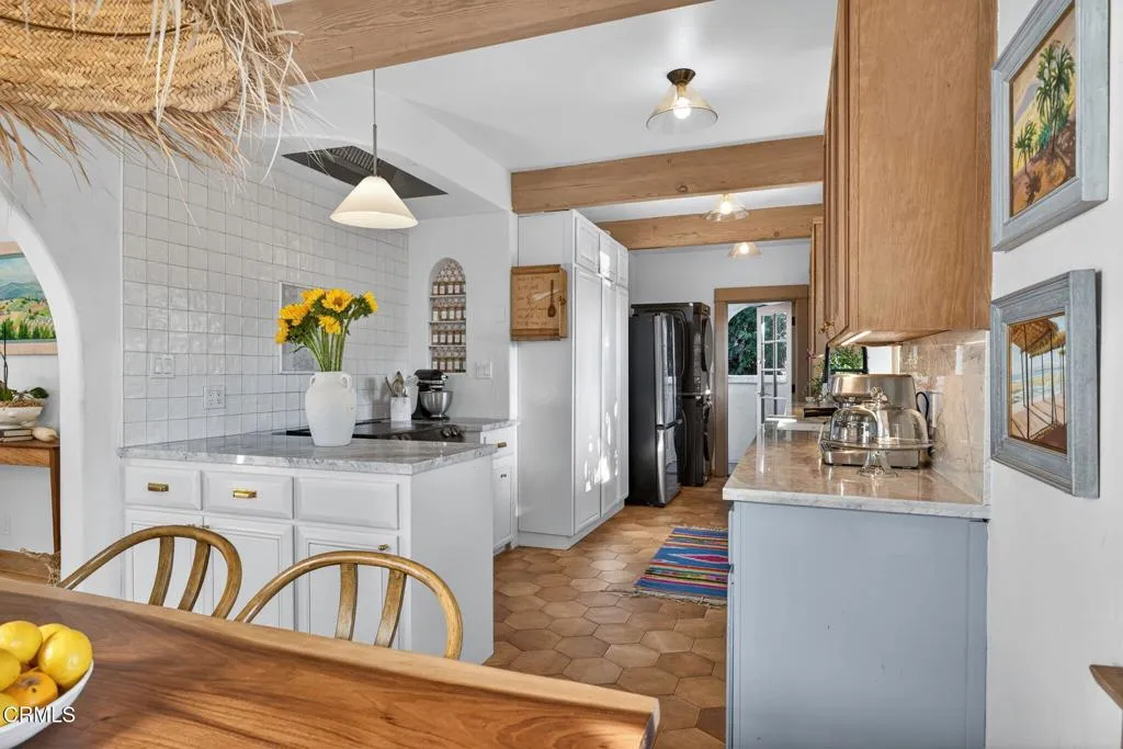 1684 Poli Street, Ventura, California 93001 home-pic-12