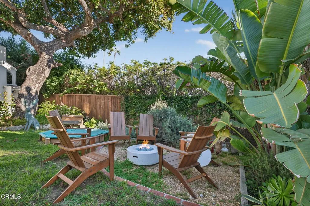 1684 Poli Street, Ventura, California 93001 home-pic-37