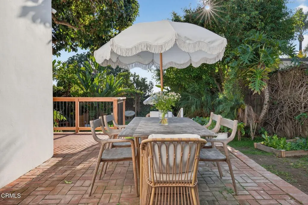 1684 Poli Street, Ventura, California 93001 home-pic-26