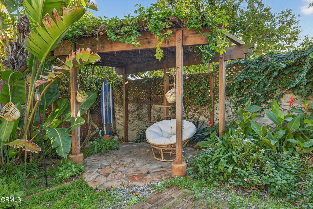 1684 Poli Street, Ventura, California 93001 home-pic-33