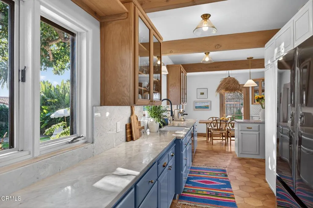 1684 Poli Street, Ventura, California 93001 home-pic-16