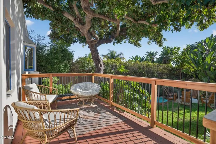 60-web-or-mls-UpmarketMedia-1684Poli-134