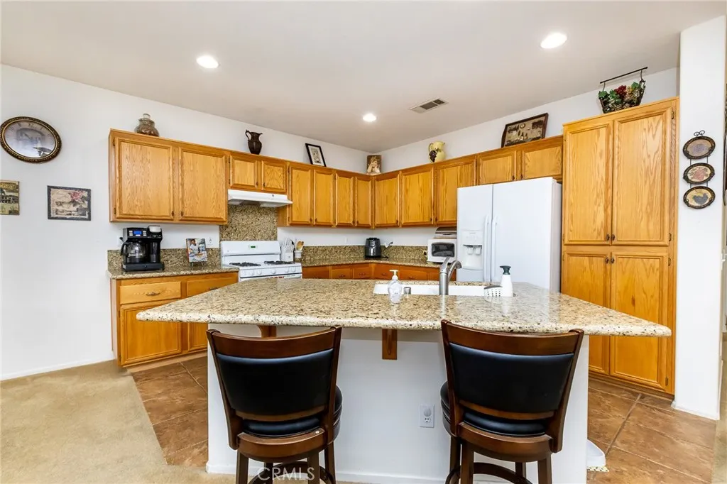 39347 Jacob, Palmdale, California 93551 home-pic-12