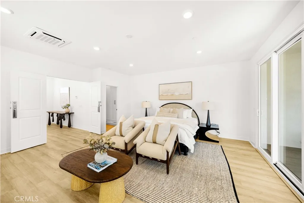 102 Culture, Irvine, California 92618 home-pic-25