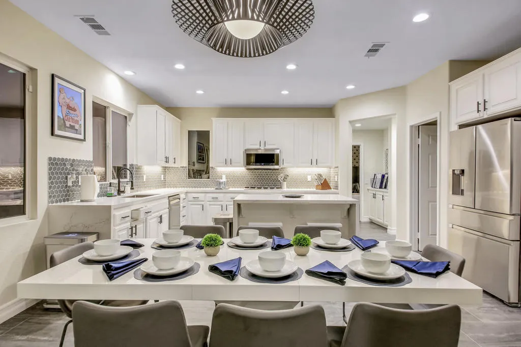 38 KITCHEN FULL SIZE 38 KITCHEN FULL SIZE