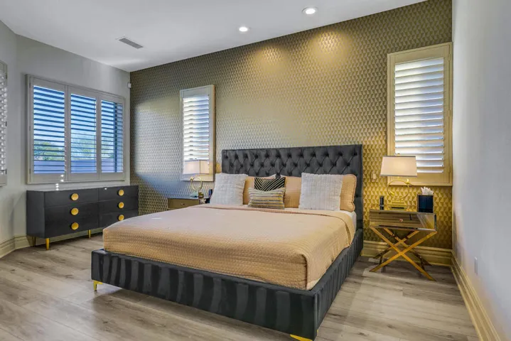 43 BEDROOM MLS