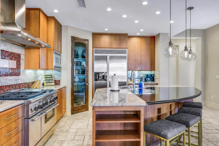 34 KITCHEN MLS