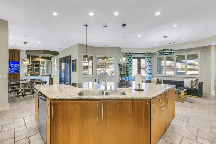 36 KITCHEN MLS