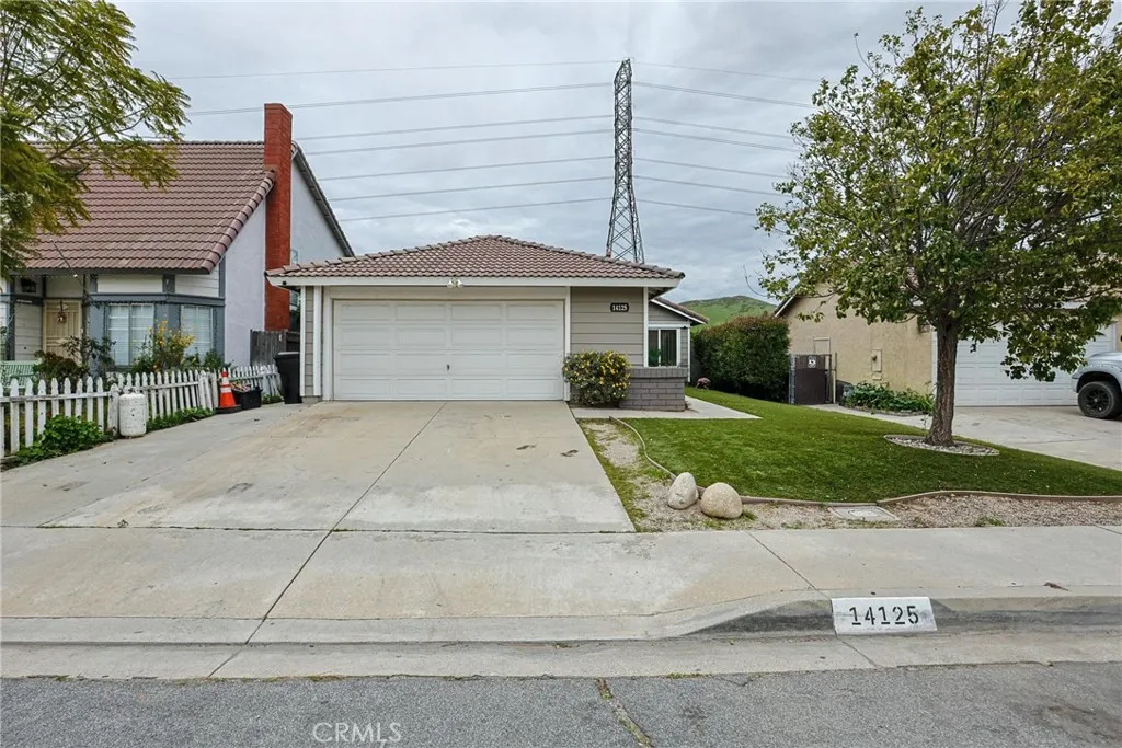 14125 Green Vista, Fontana, California 92337 home-pic-1