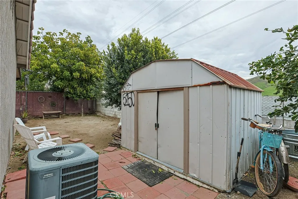 14125 Green Vista, Fontana, California 92337 home-pic-38