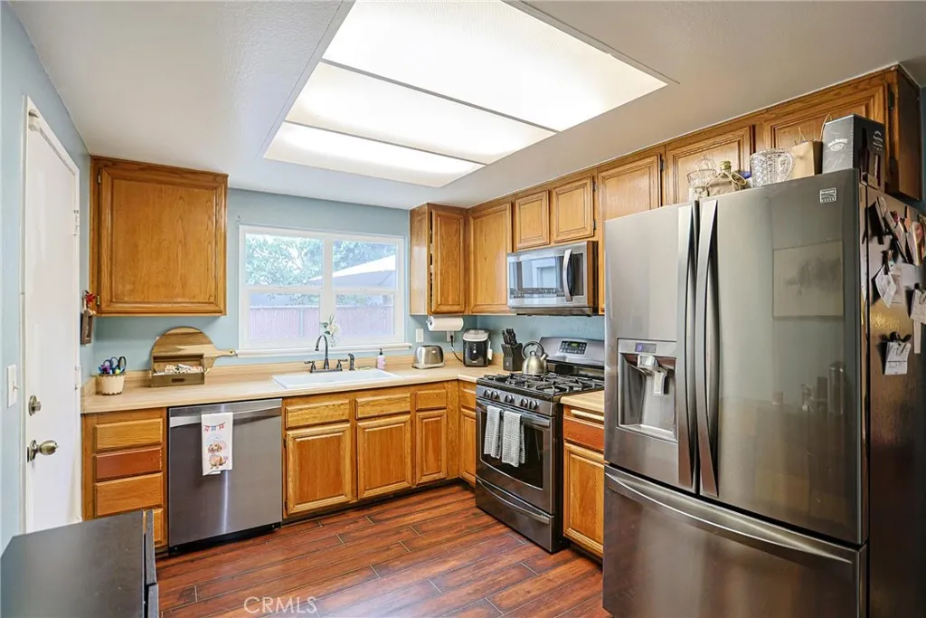 14125 Green Vista, Fontana, California 92337 home-pic-19