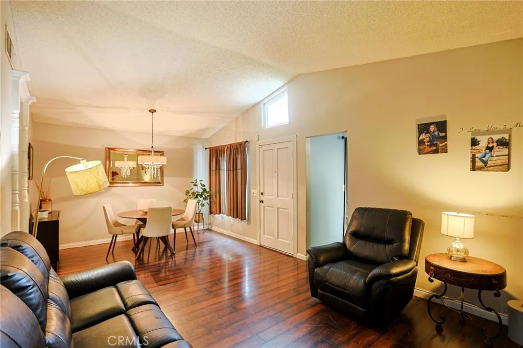 14125 Green Vista, Fontana, California 92337 home-pic-12