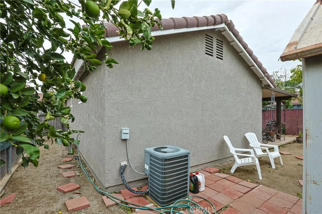 14125 Green Vista, Fontana, California 92337 home-pic-37