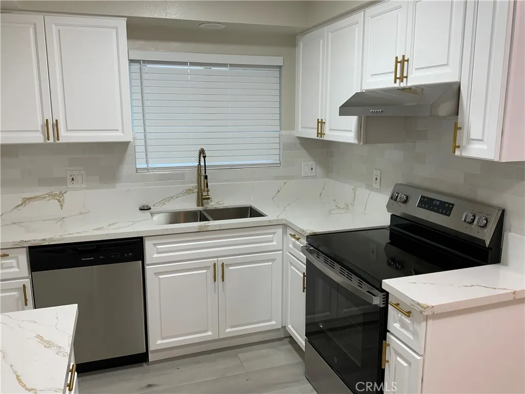 23561 Casa Bonita, Menifee, California 92587 home-pic-3