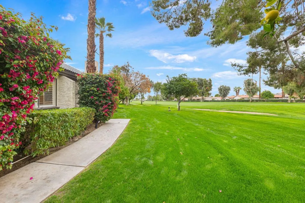 21 Pueblo Vista Drive, Palm Springs, California 92264 home-pic-20
