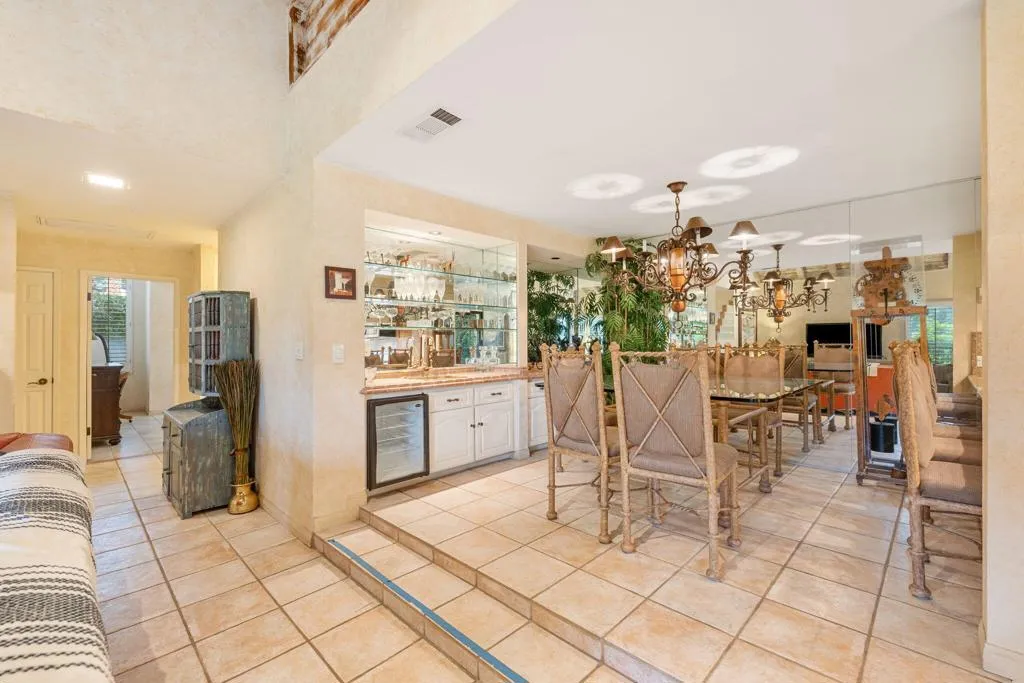 21 Pueblo Vista Drive, Palm Springs, California 92264 home-pic-5