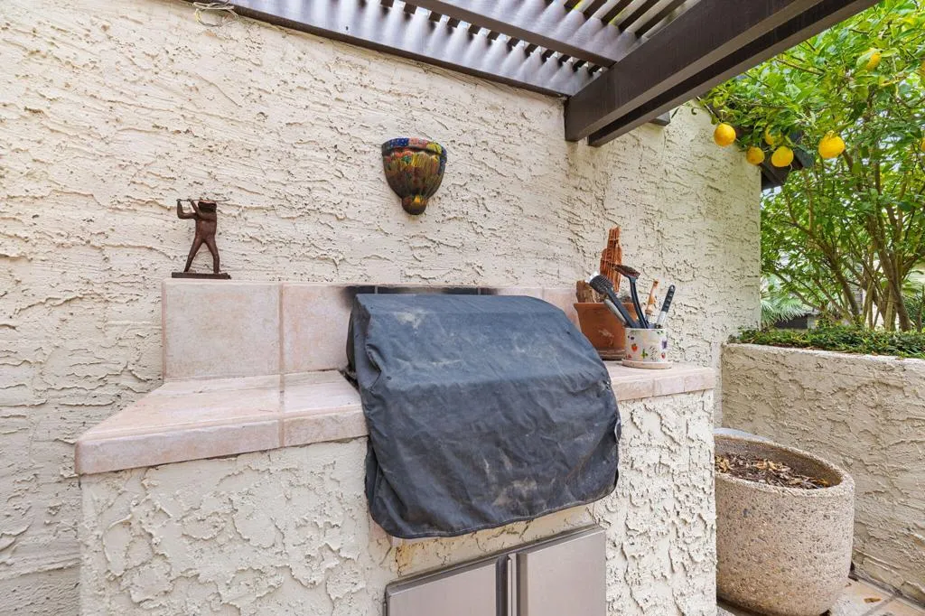 21 Pueblo Vista Drive, Palm Springs, California 92264 home-pic-18
