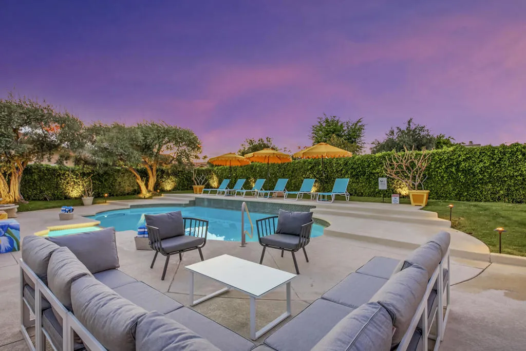 11 BACKYARD MLS SIZE