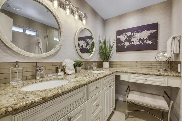49 MASTER BATH MLS SIZE