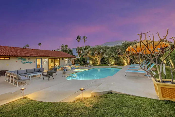 26 BACKYARD MLS SIZE