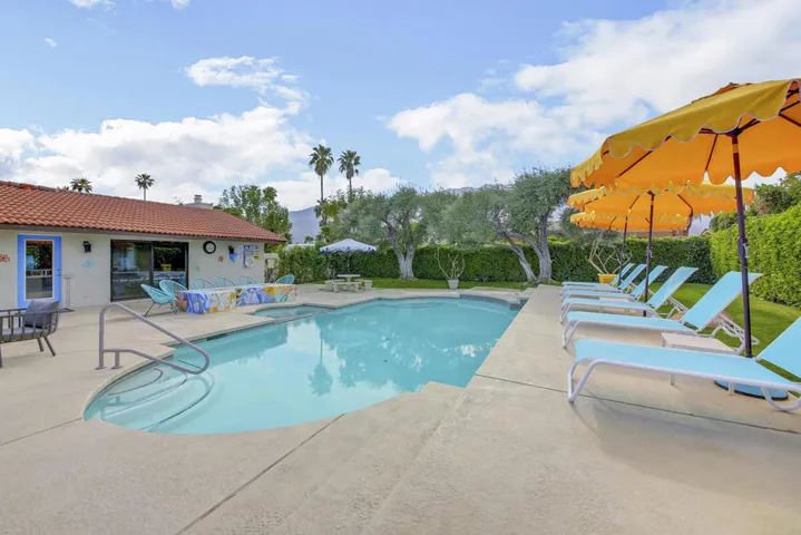 64 POOL MLS SIZE